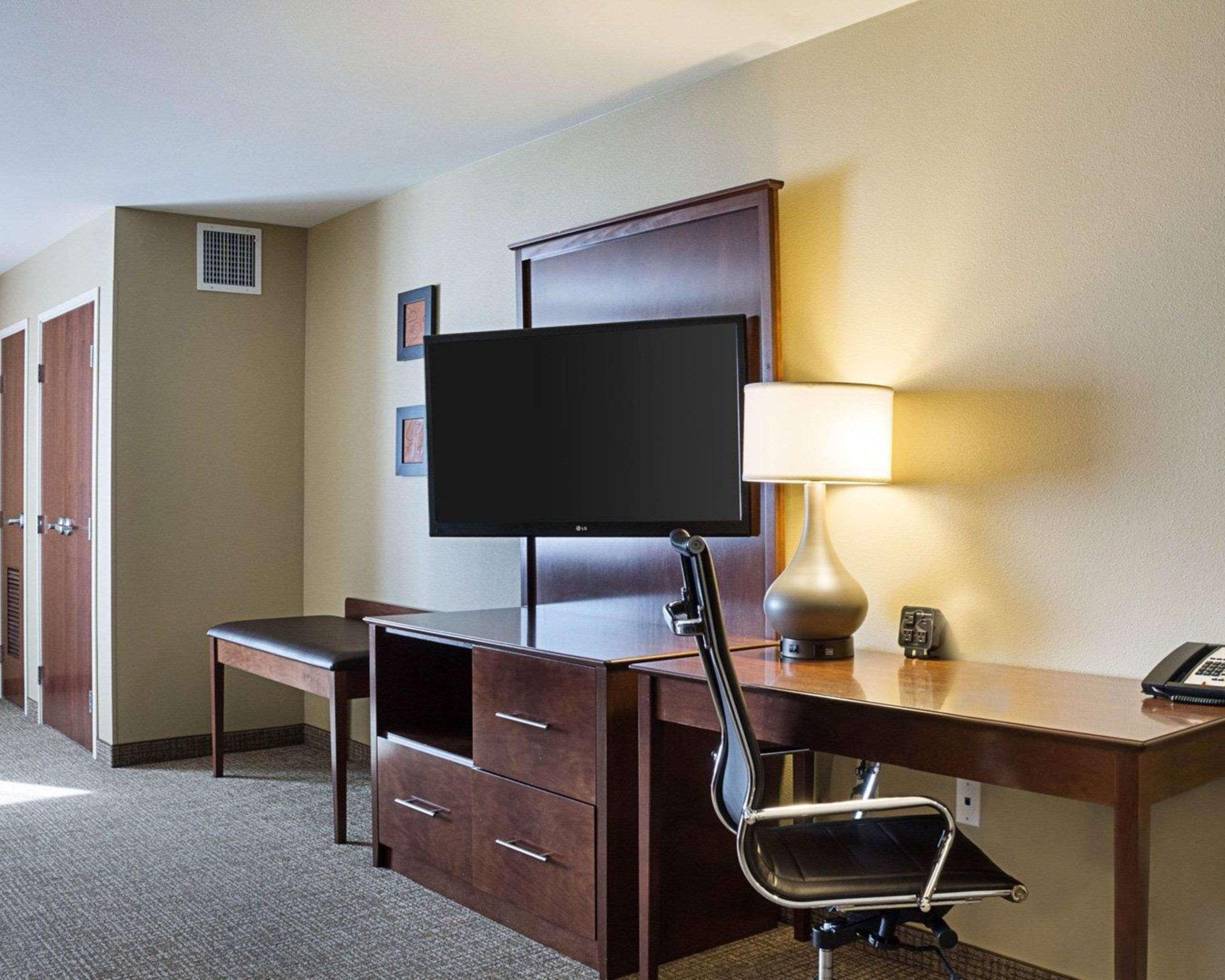 Comfort Suites Fargo Medical Center Eksteriør bilde