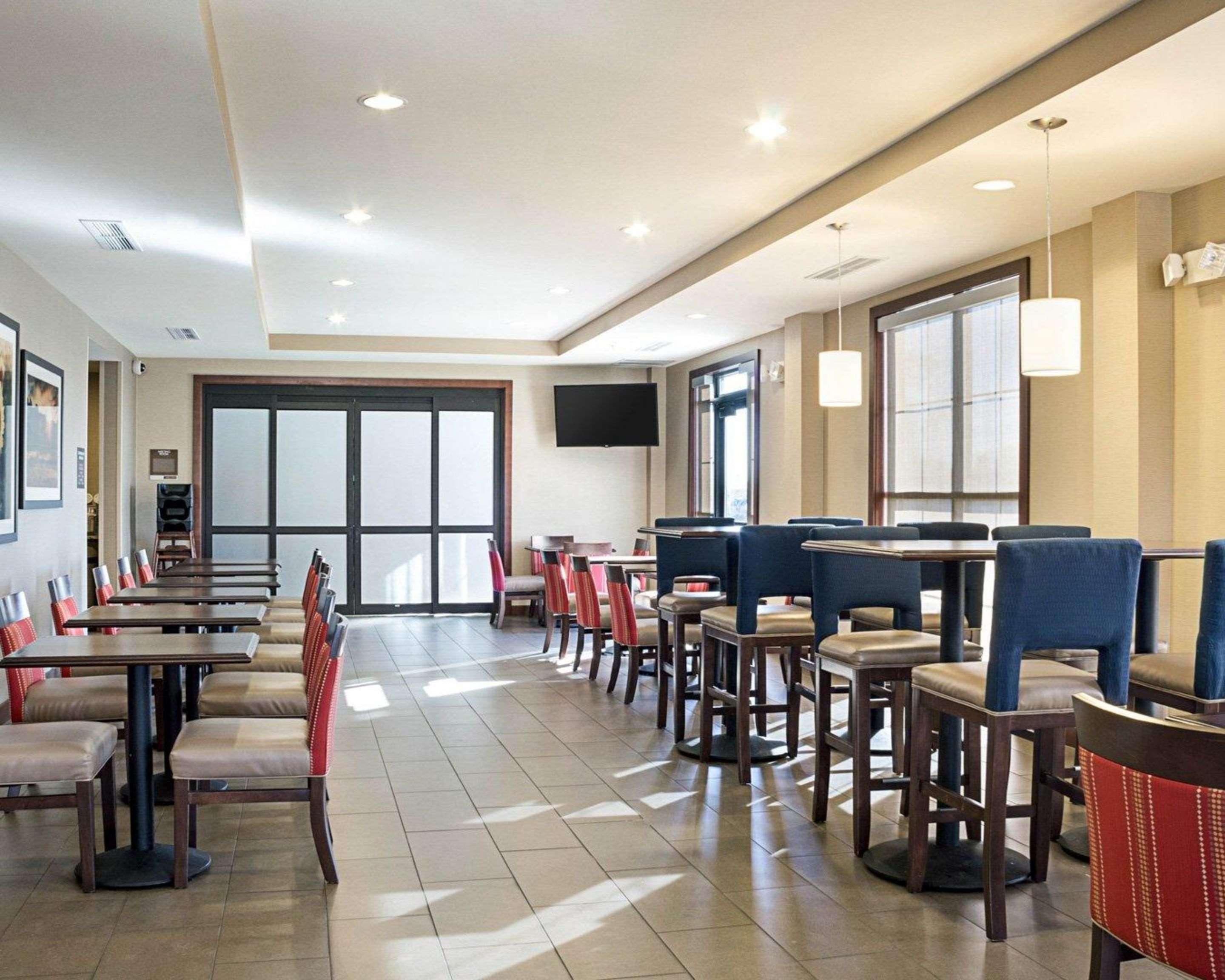 Comfort Suites Fargo Medical Center Eksteriør bilde