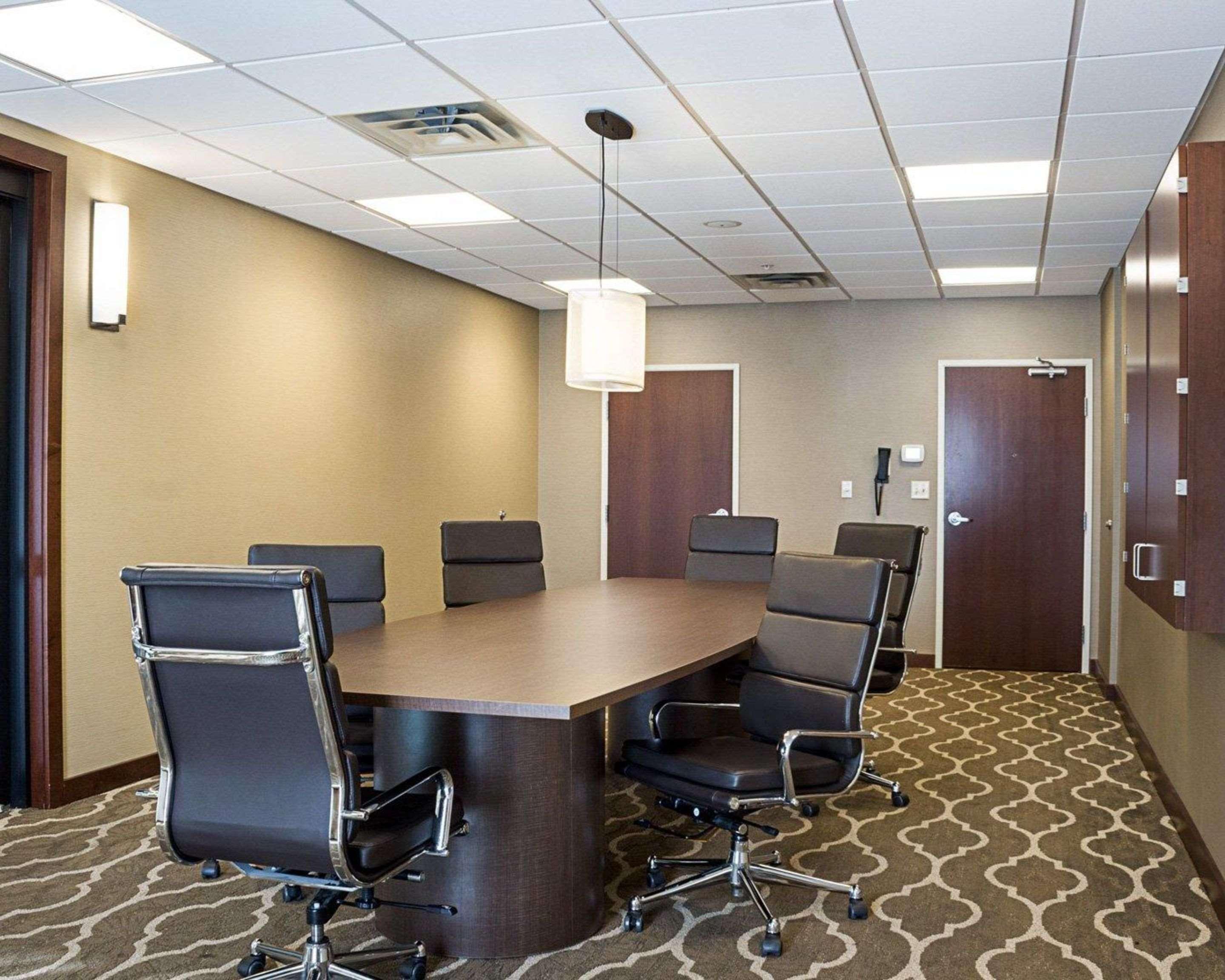 Comfort Suites Fargo Medical Center Eksteriør bilde