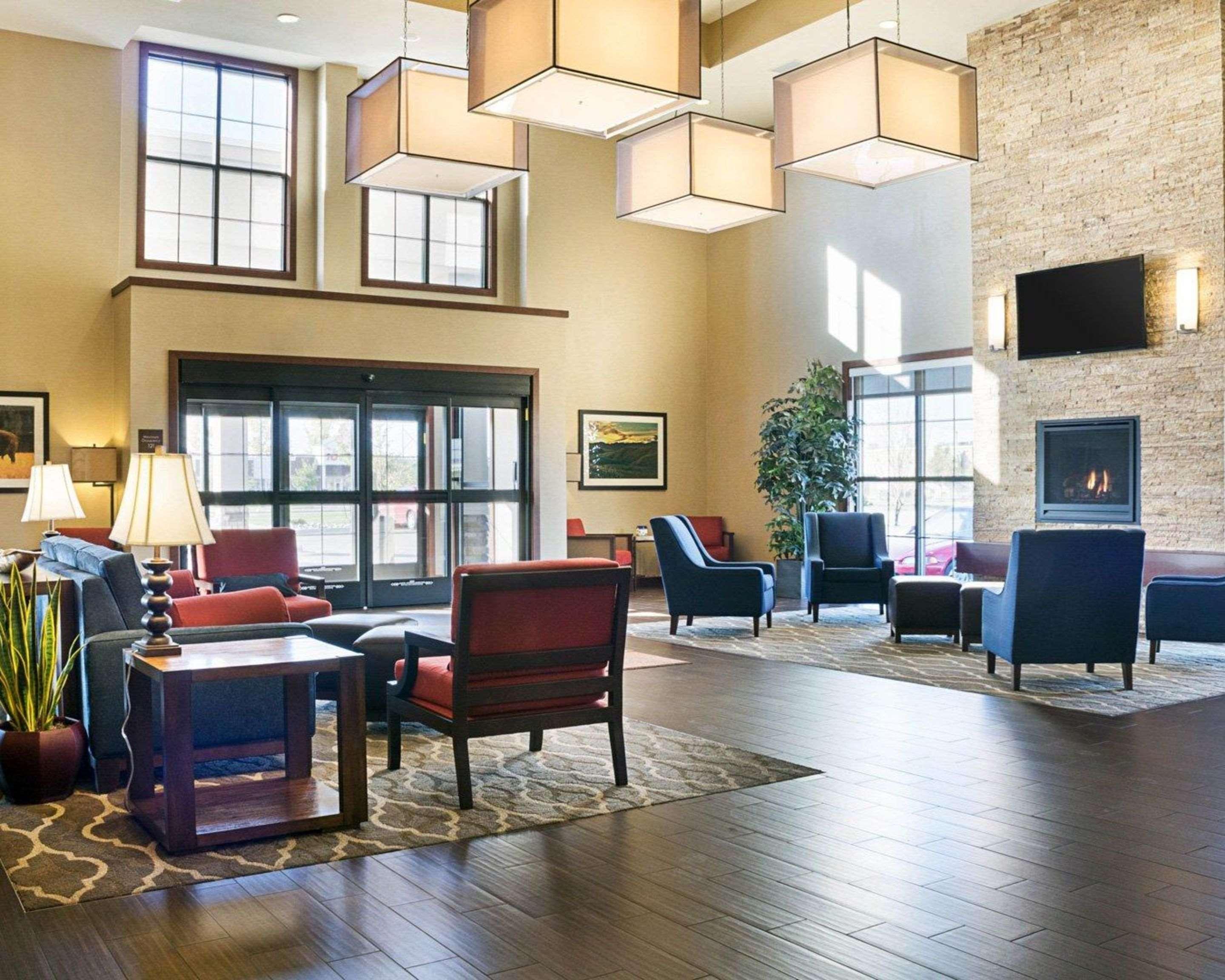 Comfort Suites Fargo Medical Center Eksteriør bilde