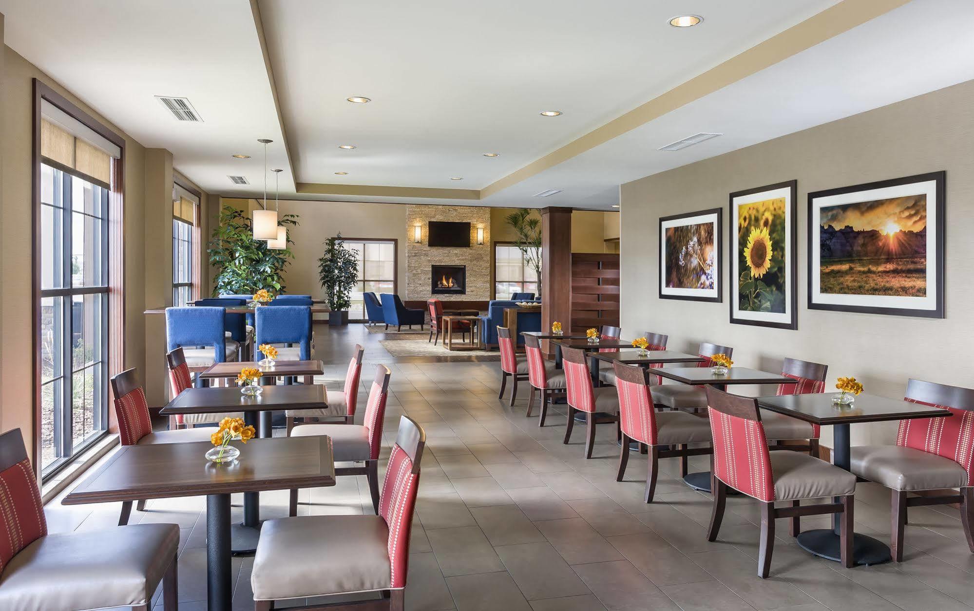 Comfort Suites Fargo Medical Center Eksteriør bilde